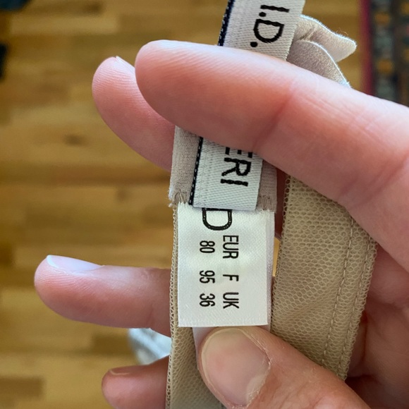 Gorgeous ID Sarrieri Designer Lace Bralette - Picture 14 of 16